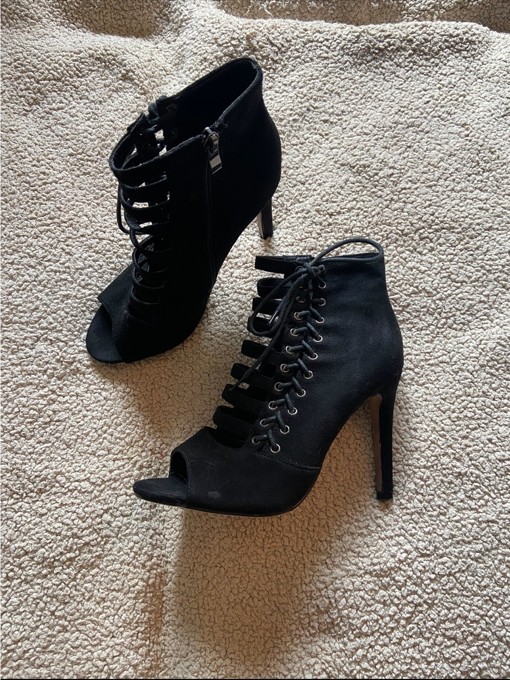 ☀️ Catherine Malandrino ☀️ lace up heels